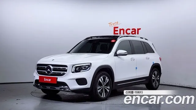 Mercedes-Benz GLB-Class GLB220