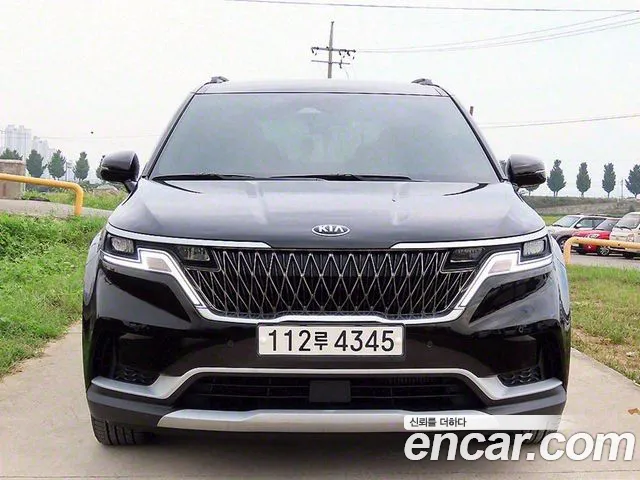 Kia Carnival 9-Seater Prestige