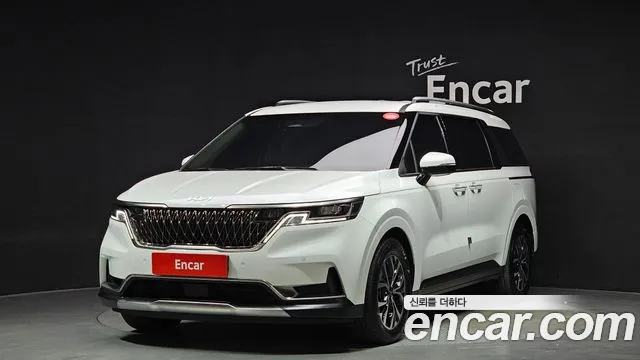 Kia Carnival 9-Seater Noblesse