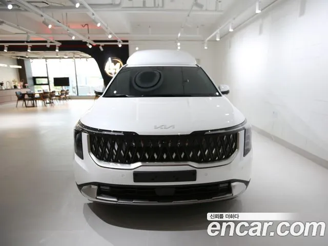 Kia Carnival HEV 9-Seater Hi-Limousine (Special vehicle)