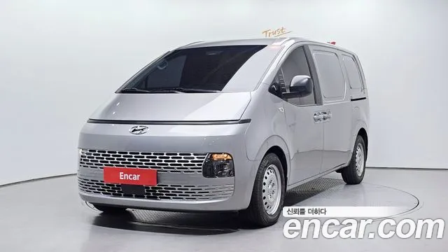 Hyundai Staria Smart