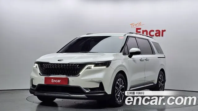 Kia Carnival 9-Seater Noblesse