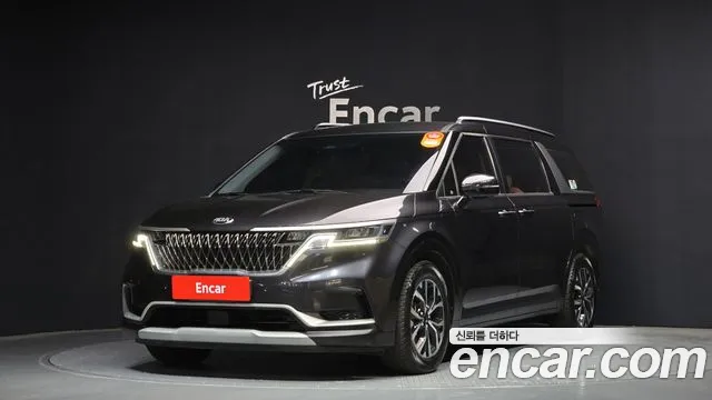 Kia Carnival 9-Seater Prestige