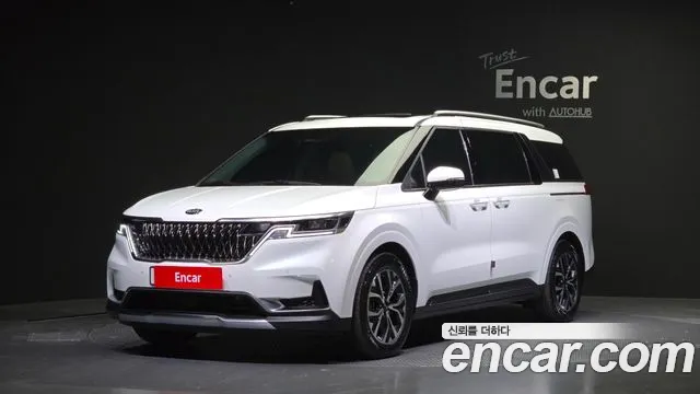 Kia Carnival 9-Seater Noblesse