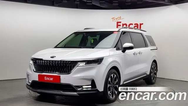 Kia Carnival 9-Seater Noblesse