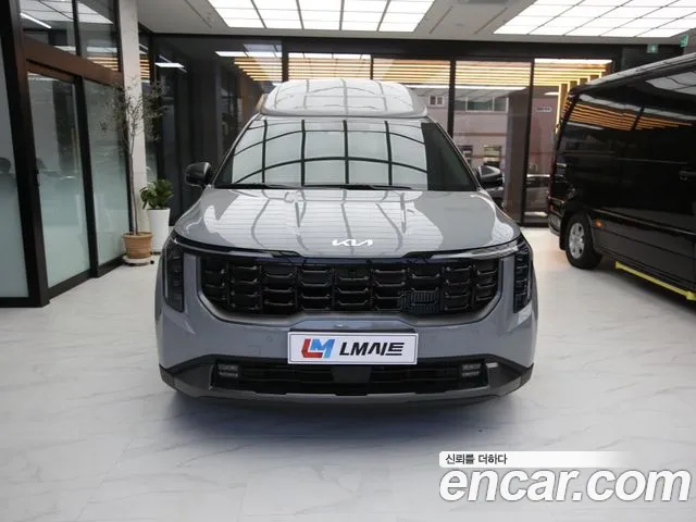 Kia Carnival HEV 9-Seater Hi-Limousine (Special vehicle)