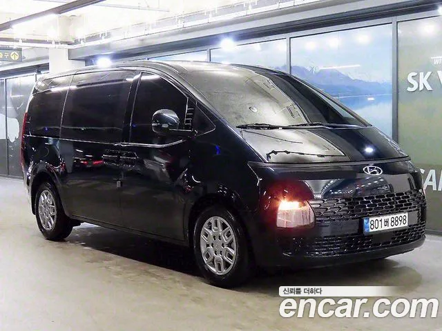 Hyundai Staria Modern