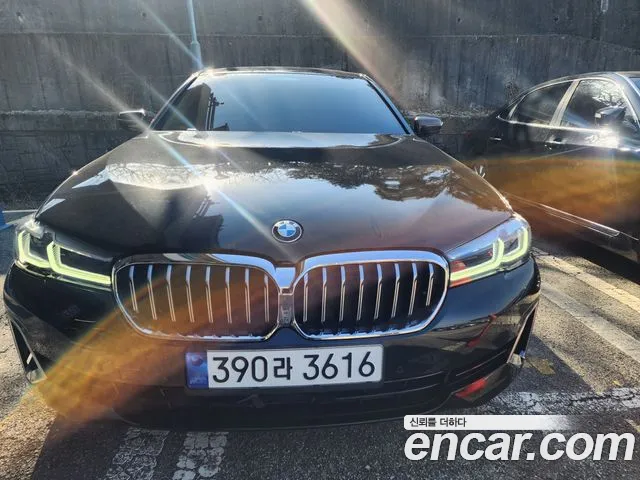 BMW 5-Series 520i Luxury