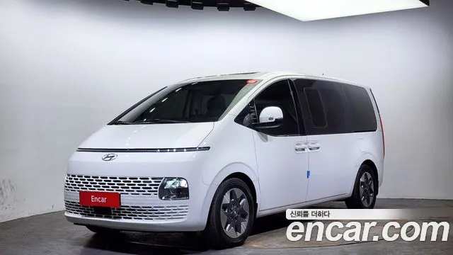 Hyundai Staria Modern