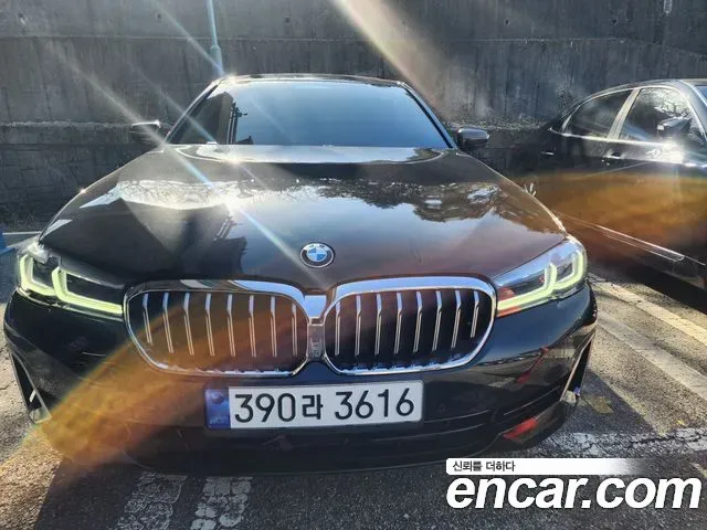 BMW 5-Series 520i Luxury