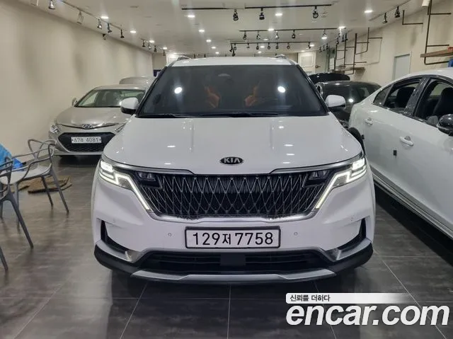 Kia Carnival 9-Seater Signature