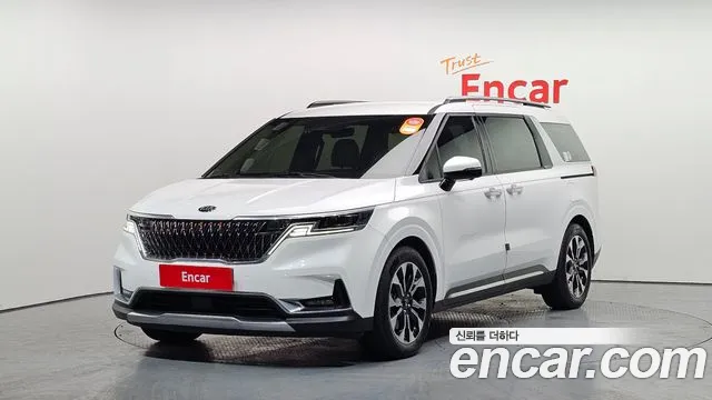 Kia Carnival 9-Seater Noblesse