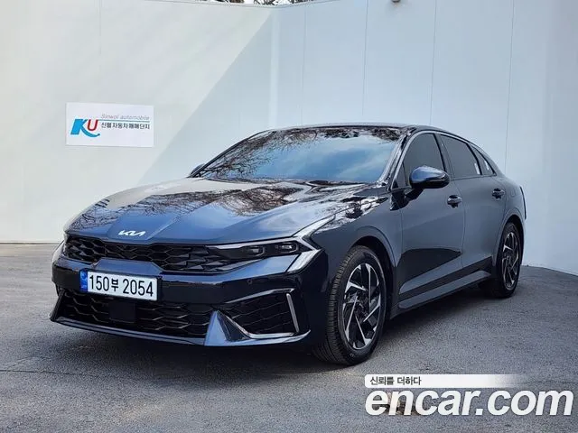 Kia K5 Signature
