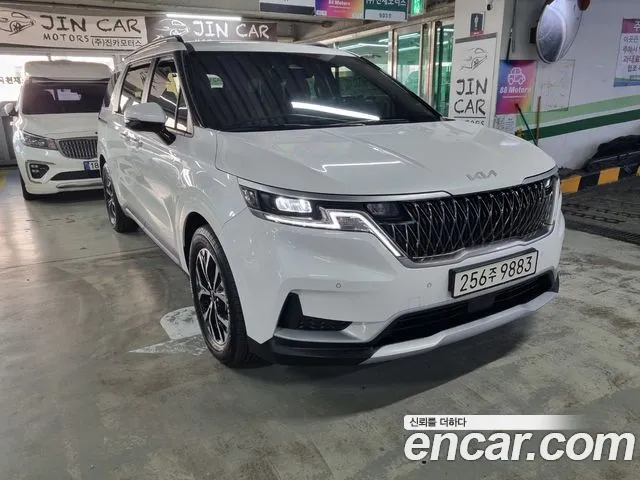 Kia Carnival Gasoline 9-Seater Prestige