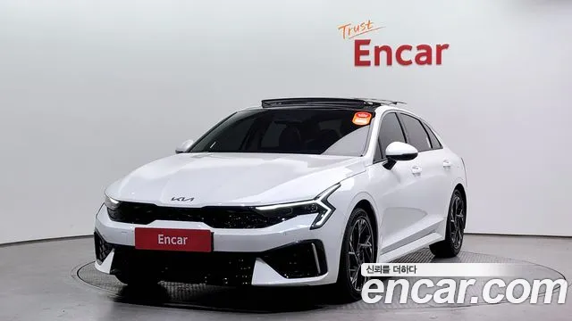 Kia K5 Signature
