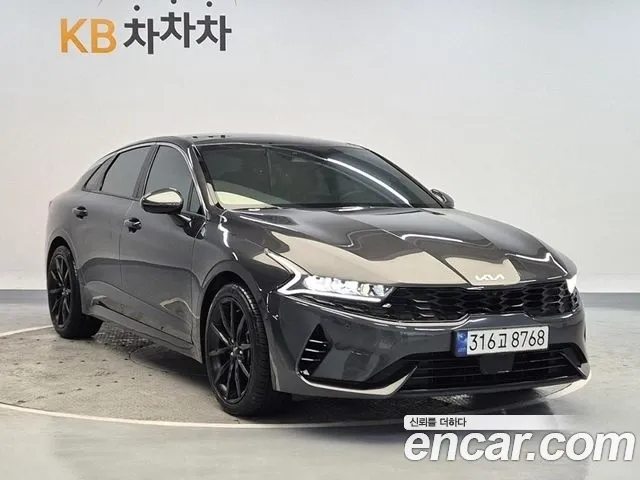 Kia K5 Signature