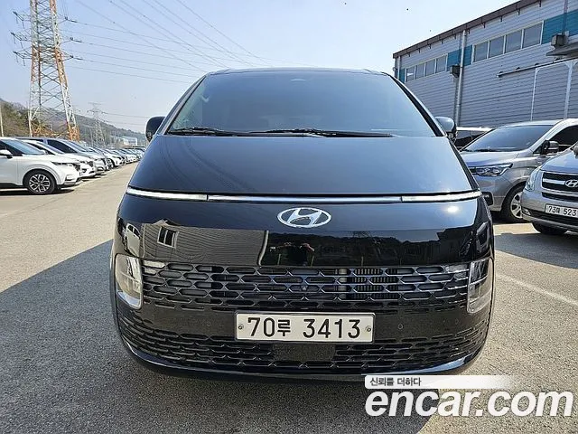 Hyundai Staria Modern