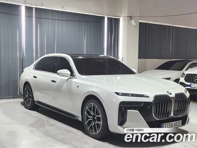 BMW 7-Series 740i sDrive M Sport