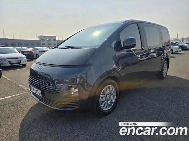 Hyundai Staria Modern