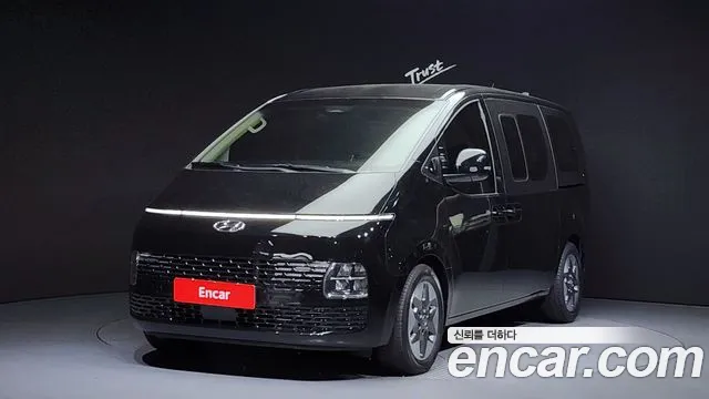 Hyundai Staria Modern