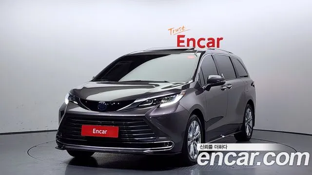Toyota Sienna 2.5 Hybrid 2WD