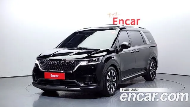 Kia Carnival Gasoline 7-Seater Signature