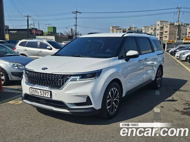 Kia Carnival 9-Seater Prestige