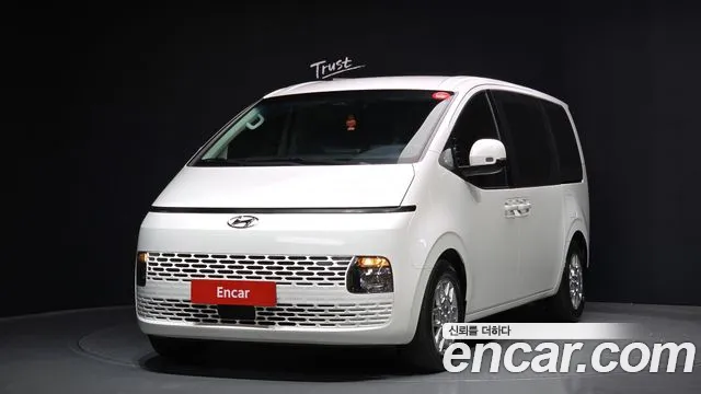 Hyundai Staria Modern