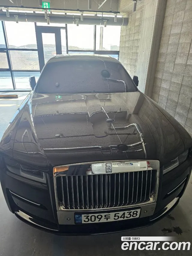 Rolls-Royce Ghost 6.6 EWB V12