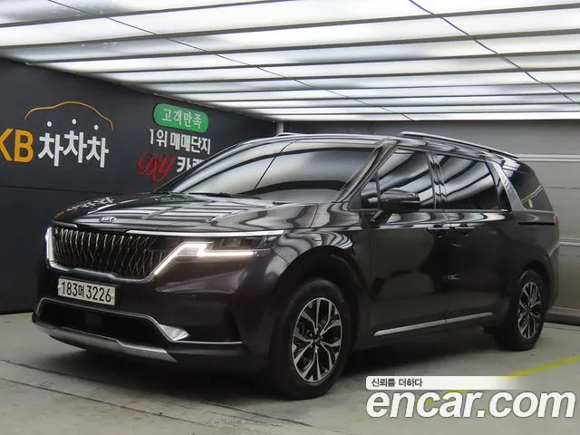 Kia Carnival 9-Seater Noblesse