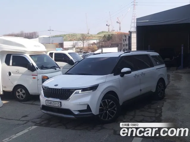 Kia Carnival 9-Seater Prestige