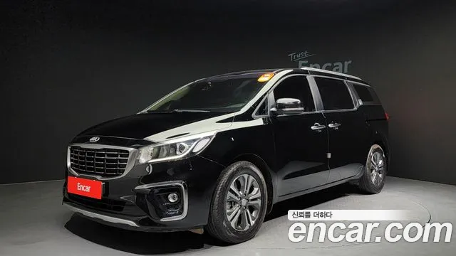 Kia Carnival 9-Seater Luxury