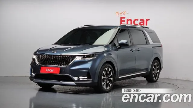 Kia Carnival 9-Seater Signature