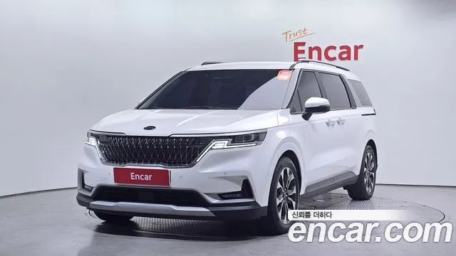 Kia Carnival 9-Seater Prestige
