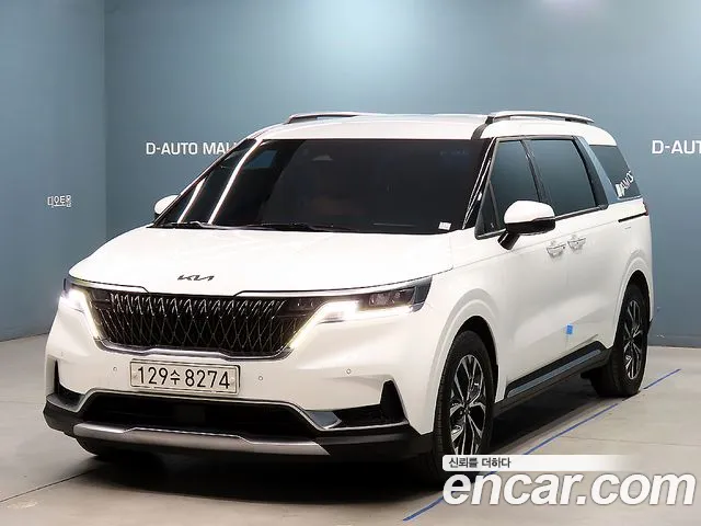 Kia Carnival 9-Seater Noblesse