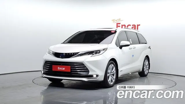 Toyota Sienna 2.5 Hybrid 2WD