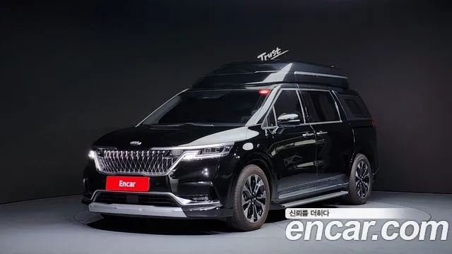 Kia Carnival Signature