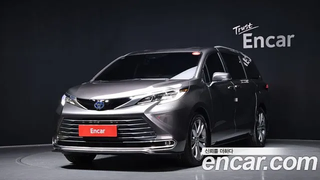 Toyota Sienna 2.5 Hybrid 2WD