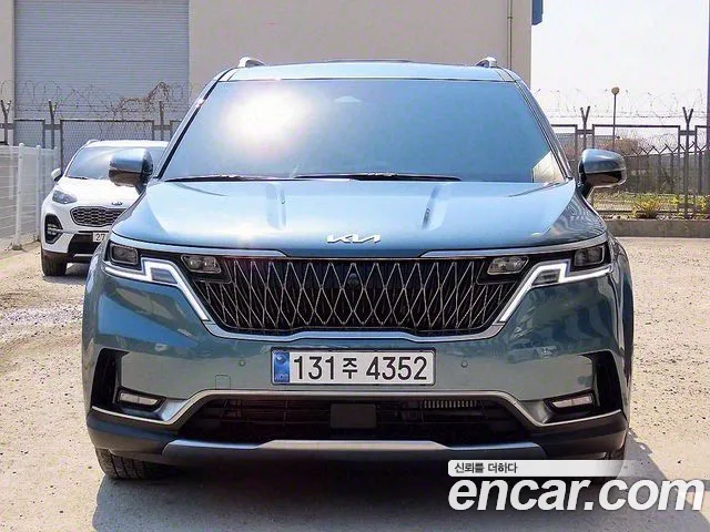 Kia Carnival 9-Seater Signature
