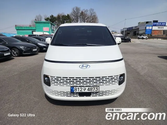 Hyundai Staria Modern