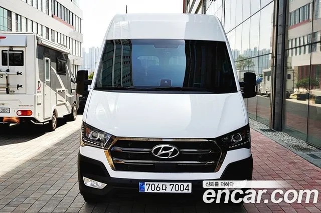 Hyundai Solati Luxury