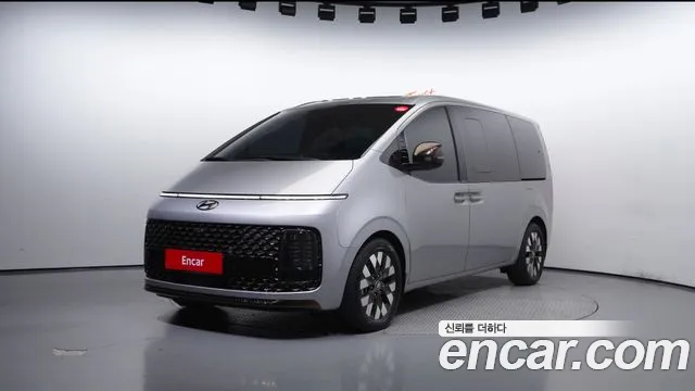 Hyundai Staria Prestige