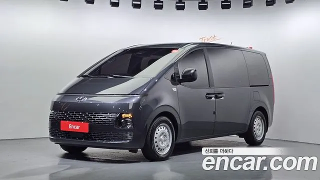 Hyundai Staria Smart