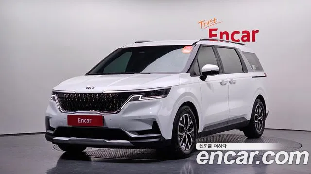 Kia Carnival 9-Seater Prestige