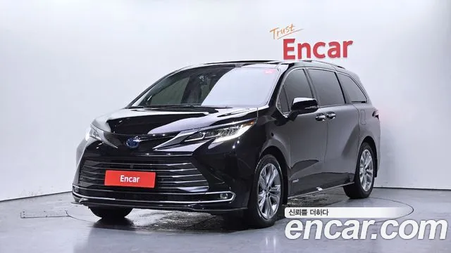 Toyota Sienna 2.5 Hybrid 2WD