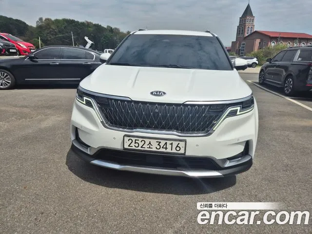 Kia Carnival 9-Seater Noblesse