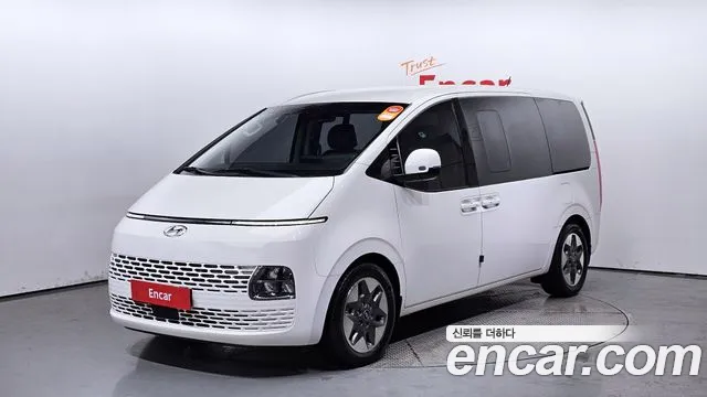 Hyundai Staria Modern
