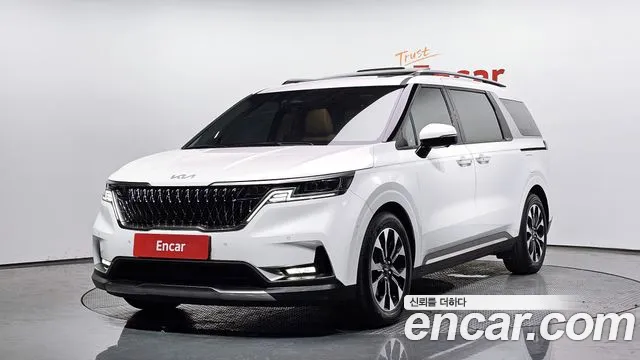 Kia Carnival 9-Seater Noblesse