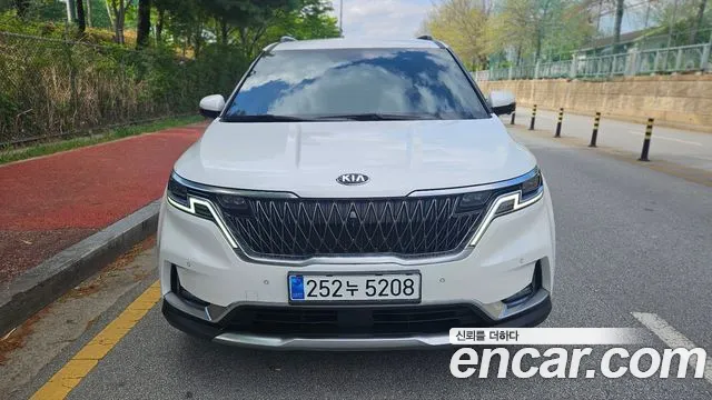 Kia Carnival Gasoline 9-Seater Signature