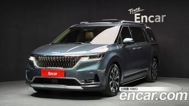 Kia Carnival 9-Seater Signature